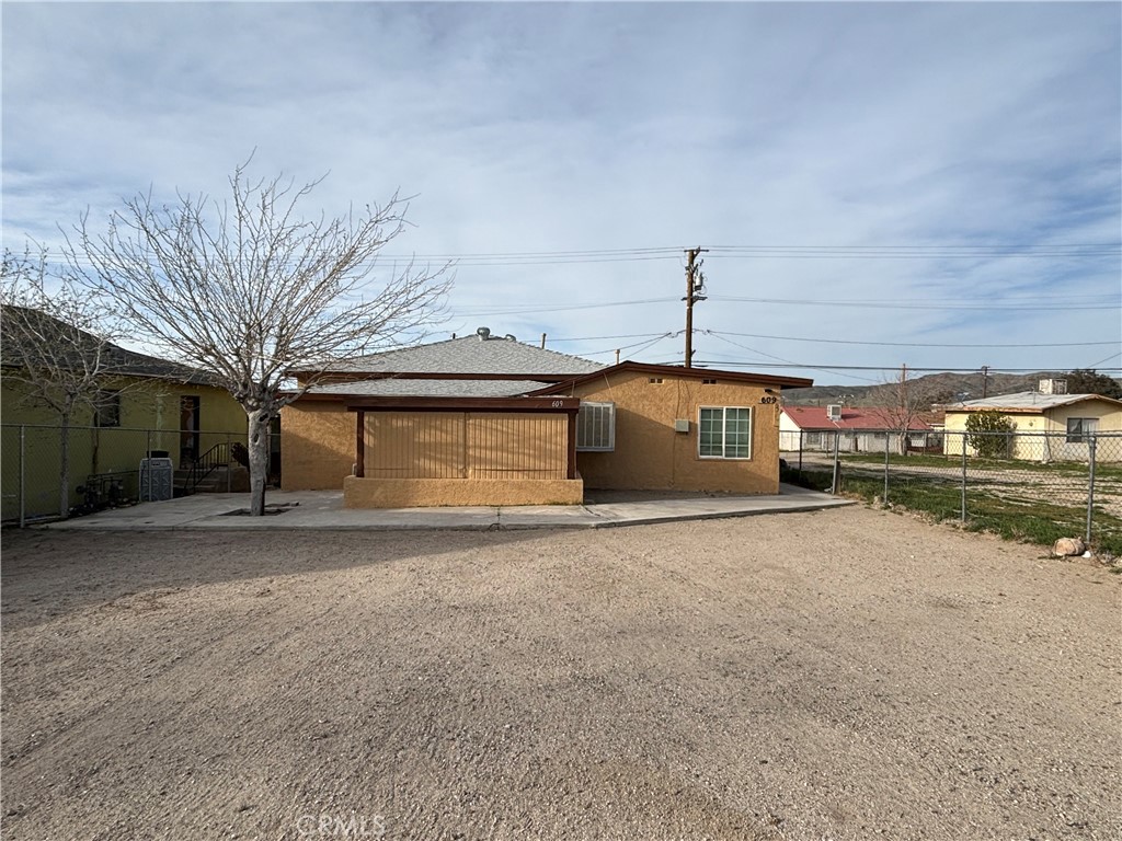 609 E Fredricks Street, Barstow, CA 92311