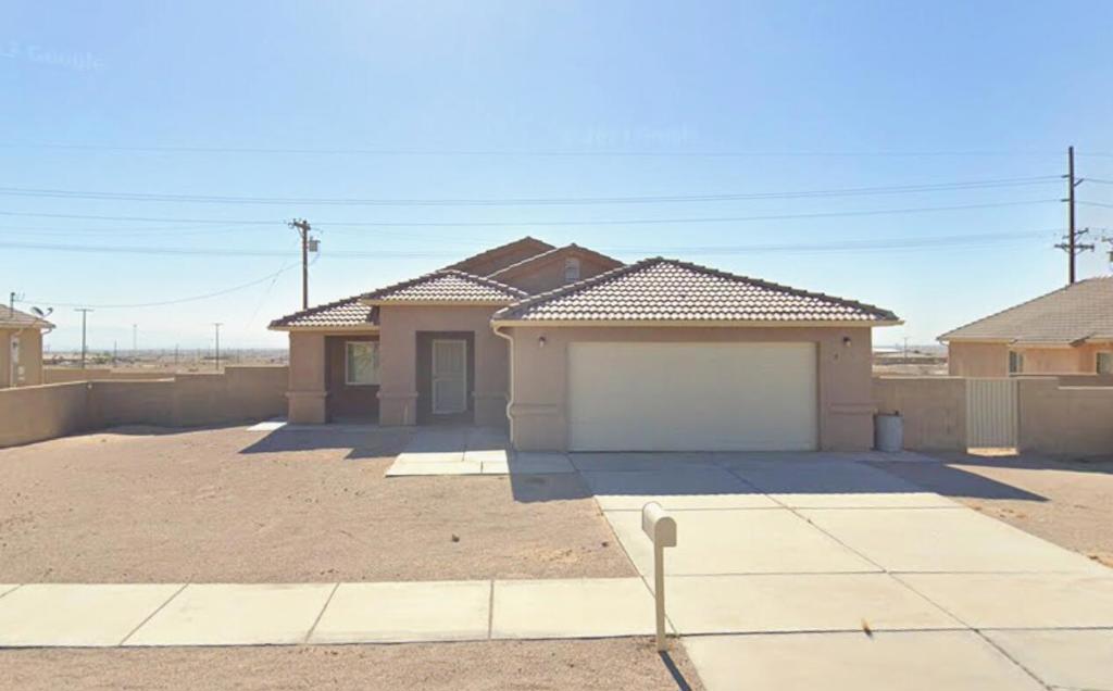 2002 Bell Court, Thermal, CA 92274