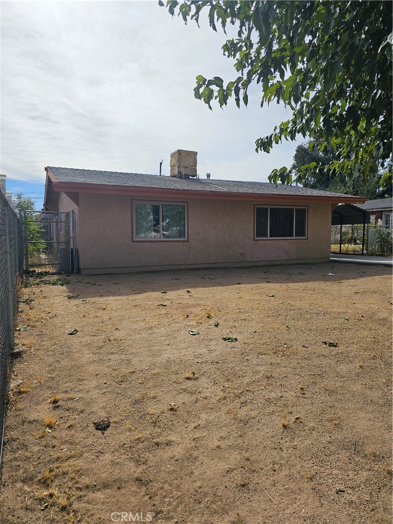 16415 Pine St, Hesperia, CA 92345