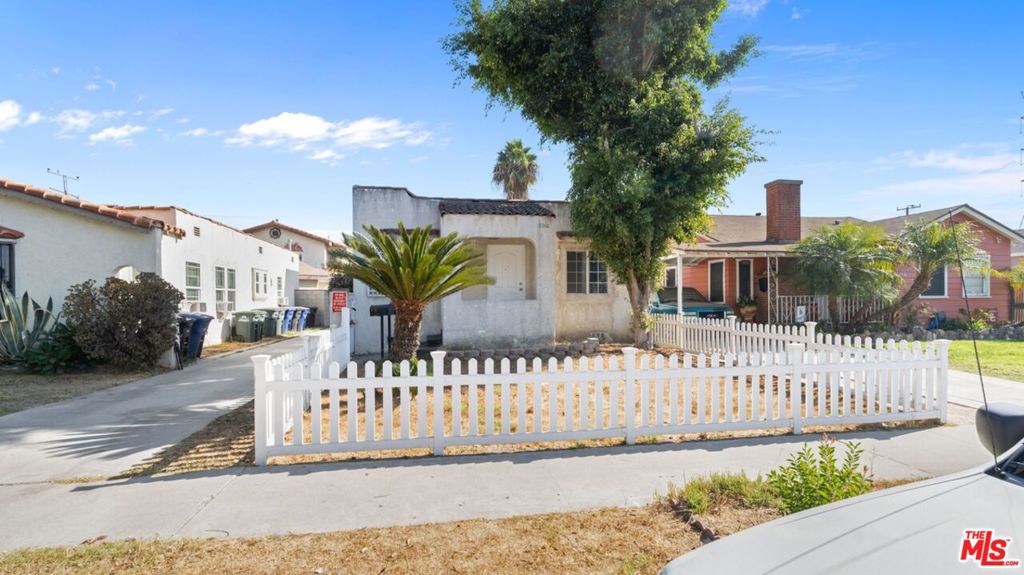 8960 San Luis Avenue | Similar Property Thumbnail 2