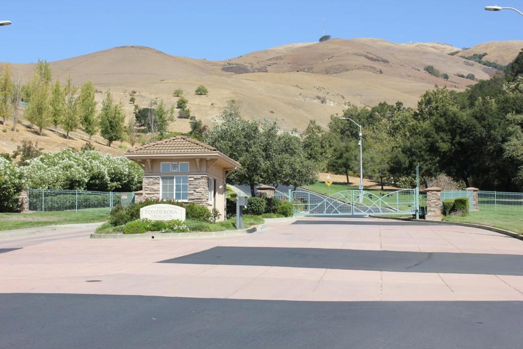 48822 Summit View Terrace, Fremont, CA 94539