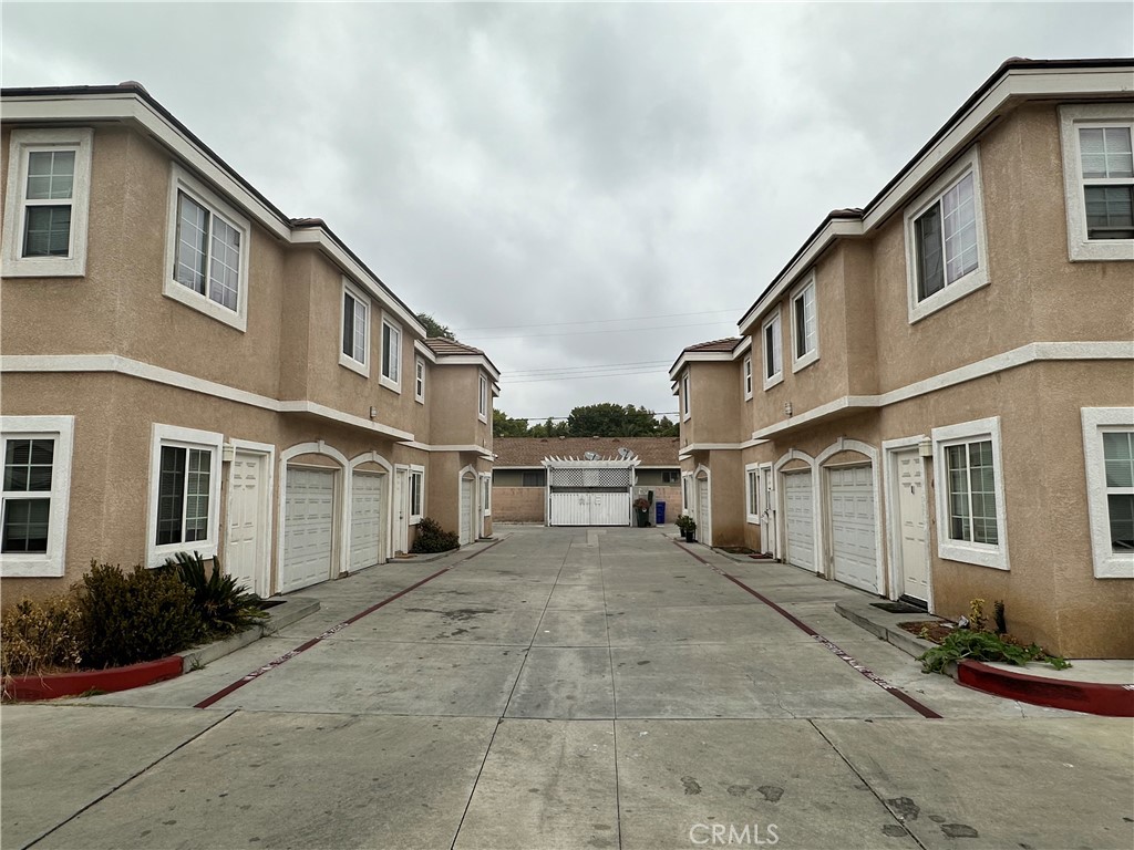 1525 N Palm Avenue, Rialto, CA 92376