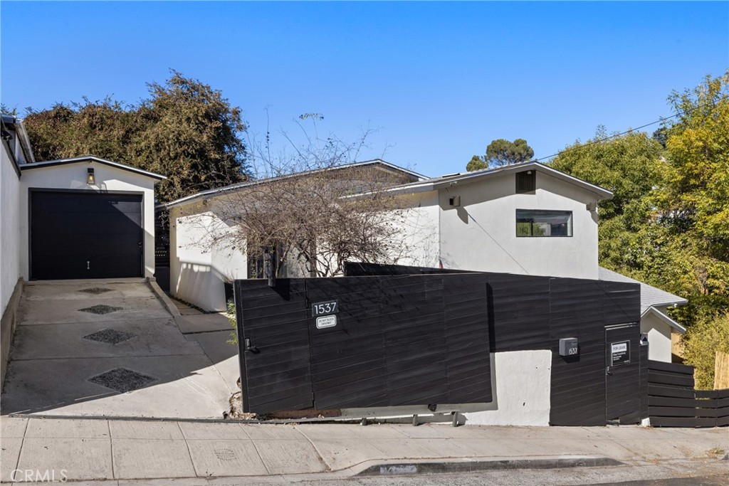 1537 Lakeshore, Echo Park, CA 90026