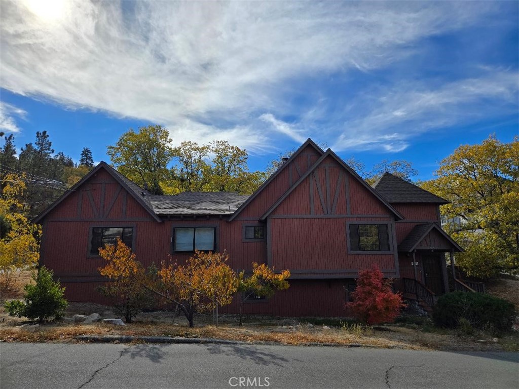 1536 Yosemite Drive, Lake Arrowhead, CA 92352