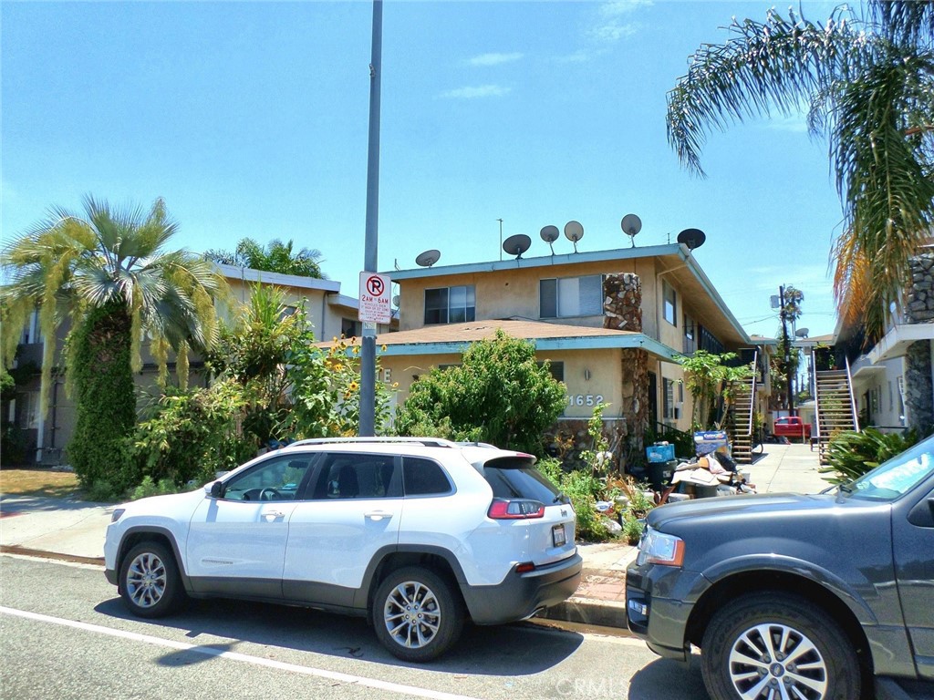 1652 Lomita Boulevard | Similar Property Thumbnail