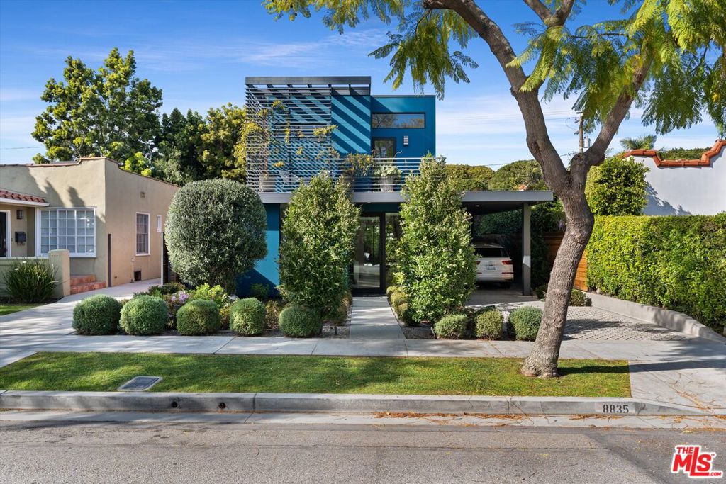 8835 Rosewood Avenue, West Hollywood, CA 90048