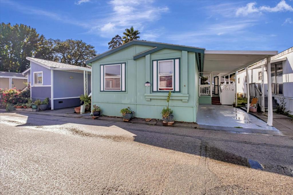 740 30Th Avenue, Santa Cruz, CA 95062