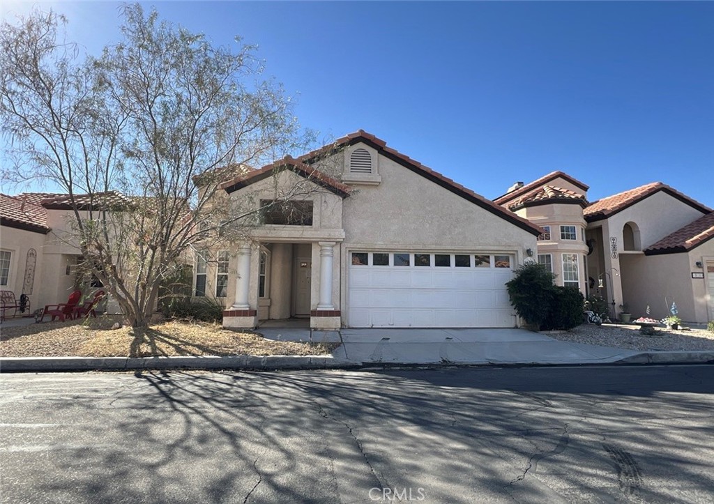 19193 Pine Way, Apple Valley, CA 92308