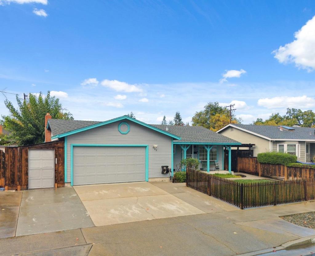 667 Torreya Avenue, Sunnyvale, CA 94086