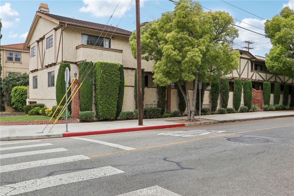 433 S 6Th Street, #E, Burbank, CA 91501