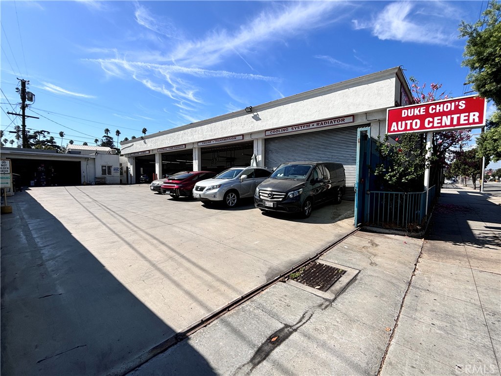 4320 W Pico Boulevard | Similar Property Thumbnail