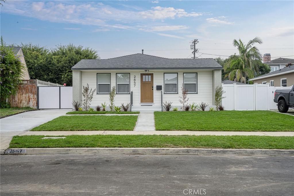 2657 S Dolphin Street, San Pedro, CA 90731