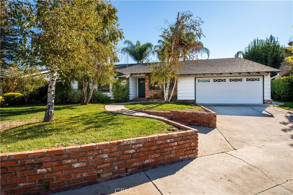 23652 Collins Street, Woodland Hills, CA 91367