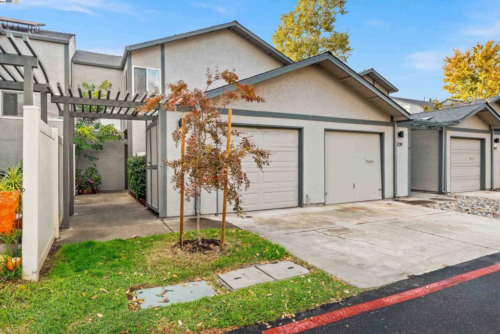 711 Sandpiper Cmn, Livermore, CA 94551