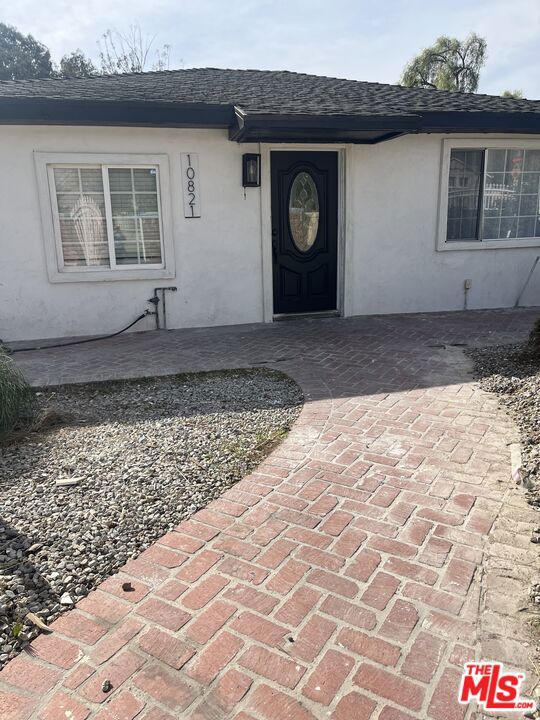 10821 Arleta Avenue | Similar Property Thumbnail 6