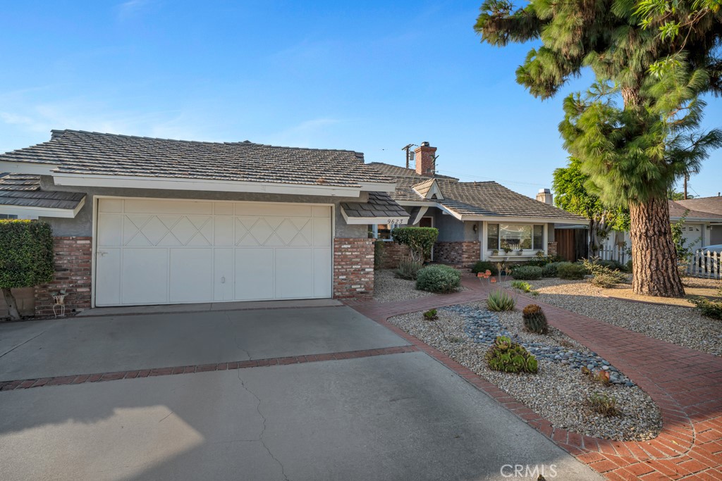 9623 Penfield Avenue, Chatsworth, CA 91311