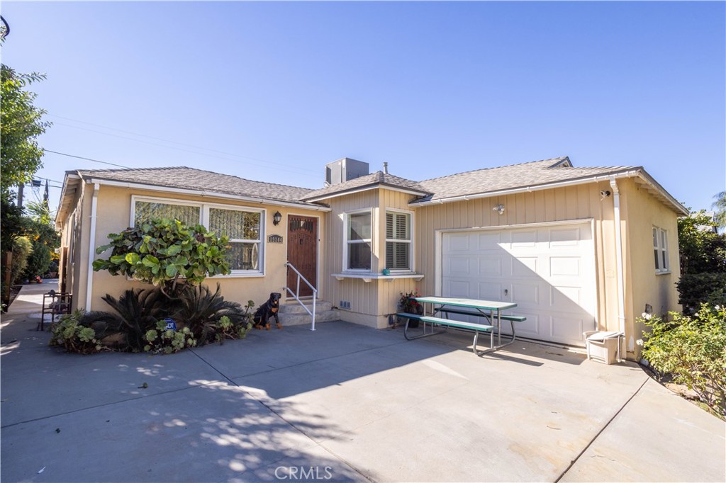 19144 Archwood Street, Reseda, CA 91335