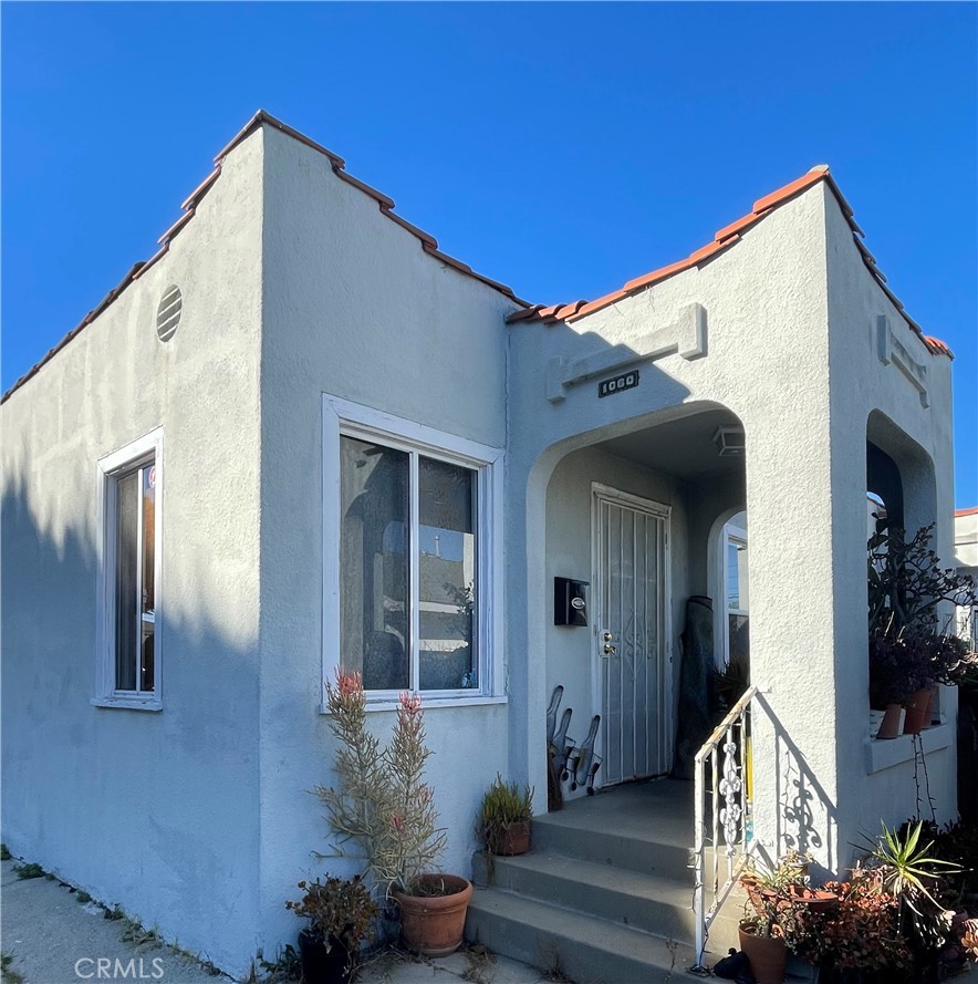 1060 W 24Th Street | Similar Property Thumbnail