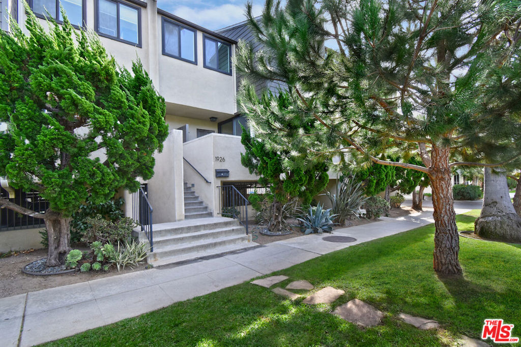 1926 Idaho Avenue, Santa Monica, CA 90403