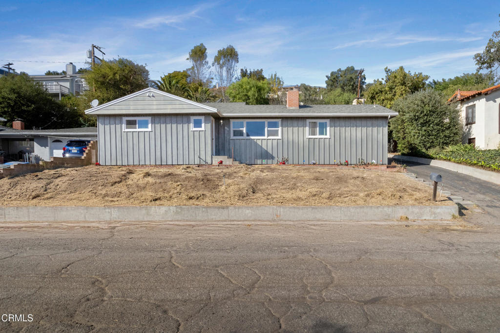 825 Teague Drive, Santa Paula, CA 93060