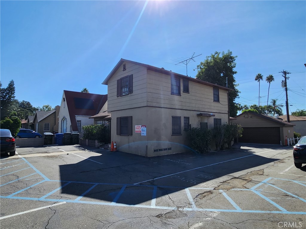 122 Monroe Avenue, Pomona, CA 91767