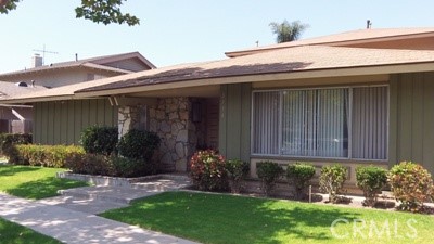 3734 S Marine Street | Similar Property Thumbnail 2