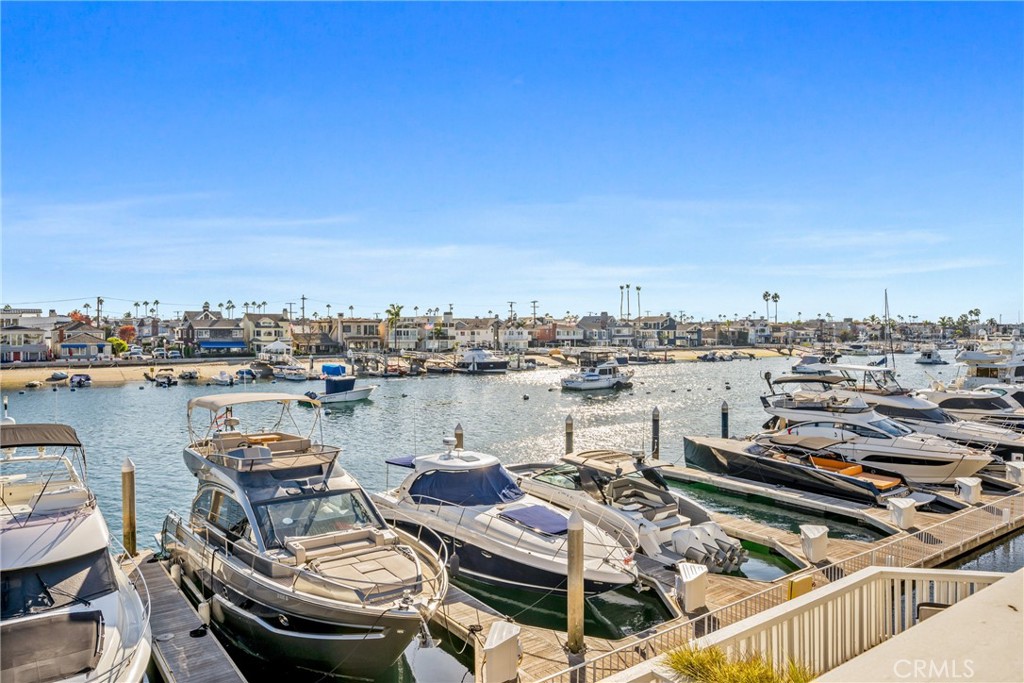 1033 Bayside Cove , #106, Newport Beach, CA 92660