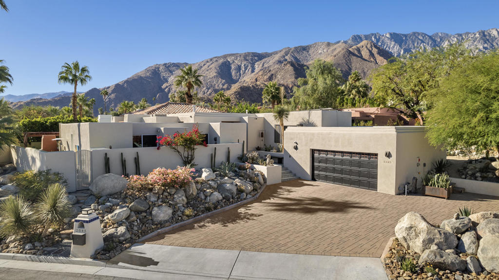 2585 N Girasol Avenue, Palm Springs, CA 92262