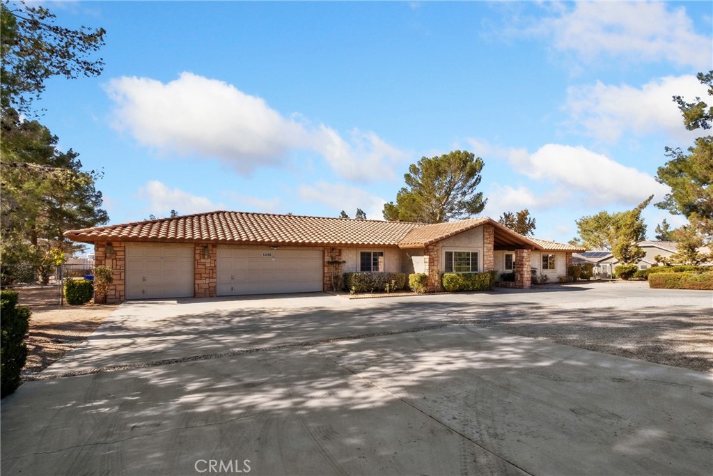 14690 Apple Valley Road, Apple Valley, CA 92307