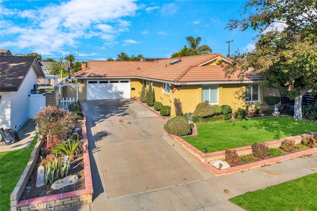 8895 Swordfish Avenue, Fountain Valley, CA 92708