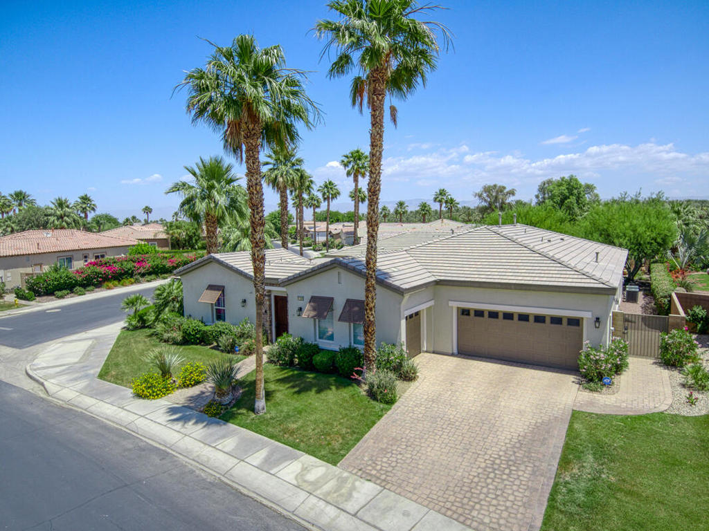 61390 Fire Barrel Drive, La Quinta, CA 92253