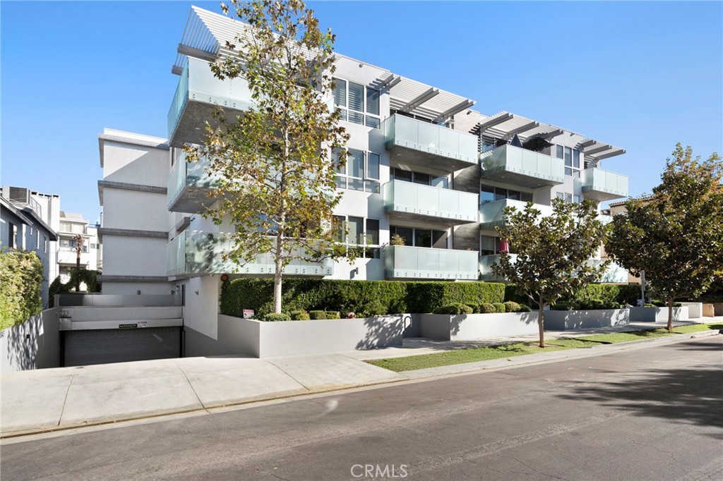 12045 Guerin Street, #203, Studio City, CA 91604