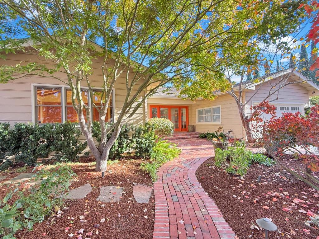 335 Claremont Way, Menlo Park, CA 94025