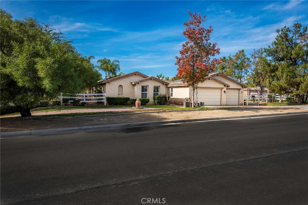 17741 Laurel Grove Road, Riverside, CA 92504