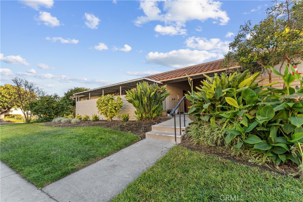 2171 Via Mariposa , #N, Laguna Woods, CA 92637