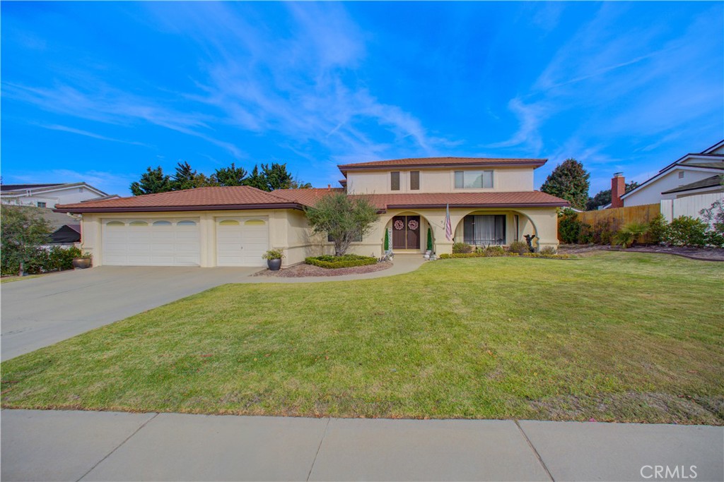 913 Clubhouse Drive, Santa Maria, CA 93455