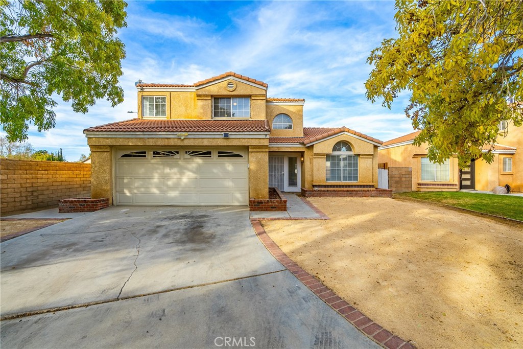 1001 Langhorn Street, Lancaster, CA 93535