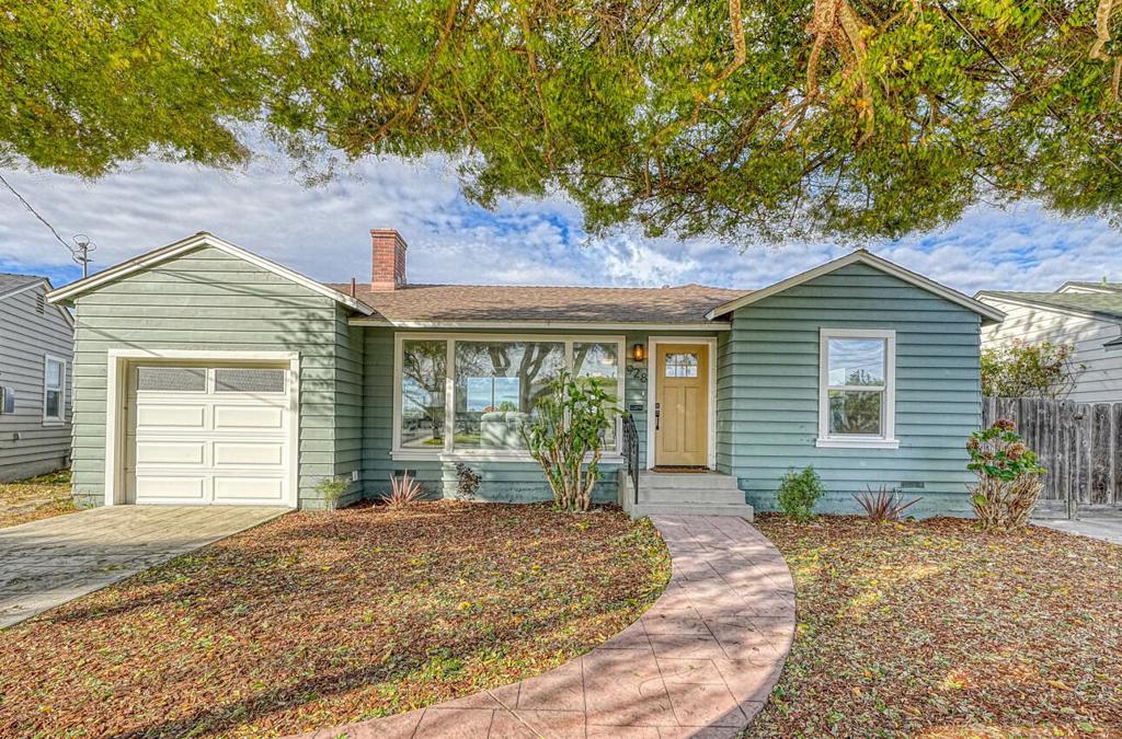 928 Capistrano Drive, Salinas, CA 93901