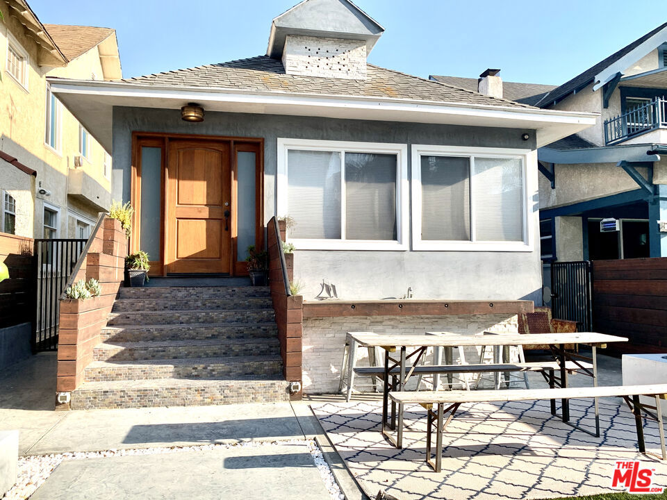 38 Sunset Avenue, Venice, CA 90291