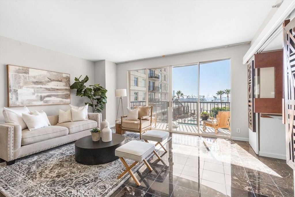 850 E Ocean Boulevard , #209 | Similar Property Thumbnail 1