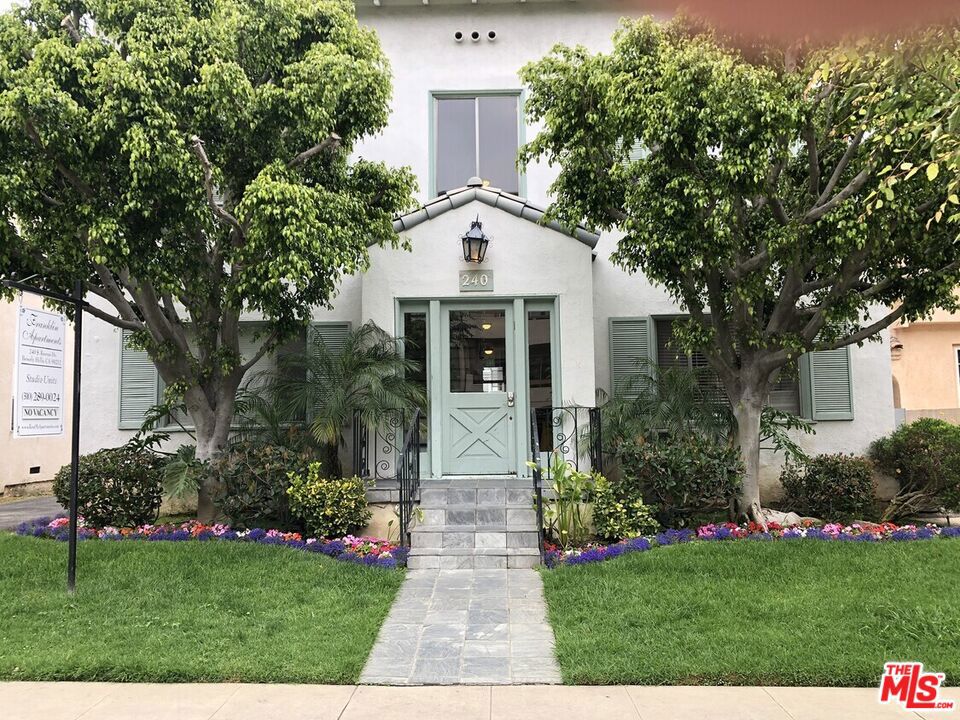 240 S Reeves Drive, #A, Beverly Hills, CA 90212