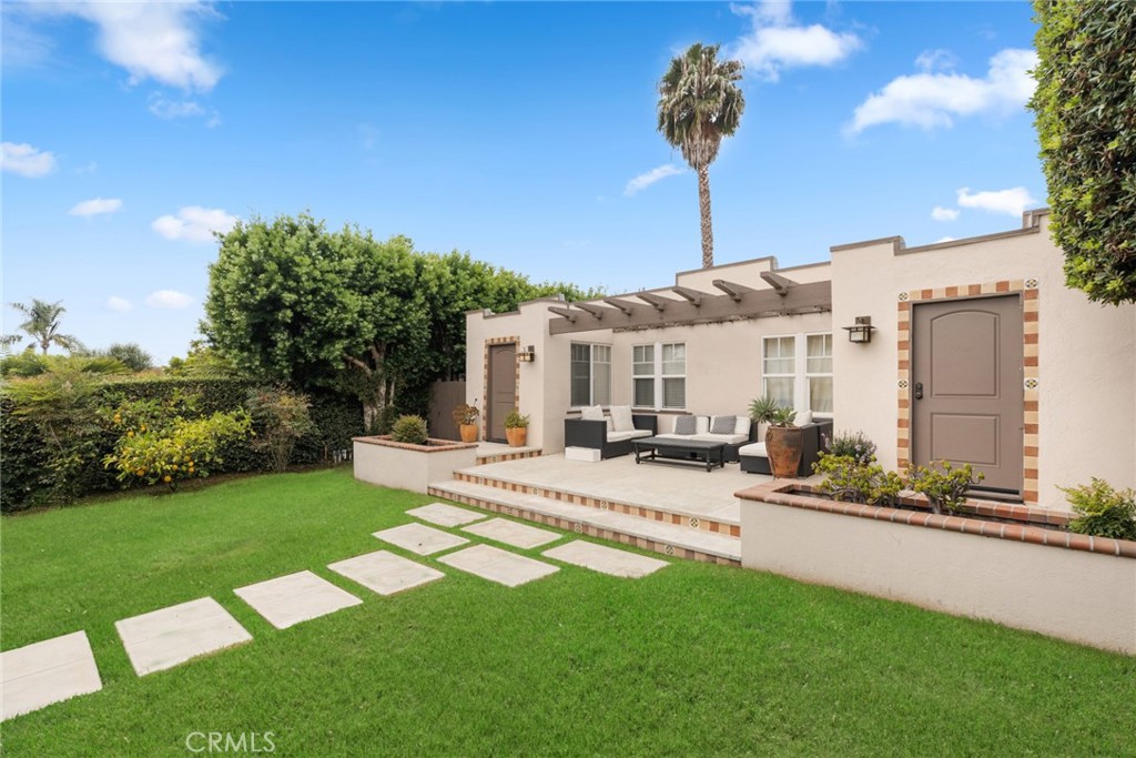 372 Jasmine Street, Laguna Beach, CA 92651