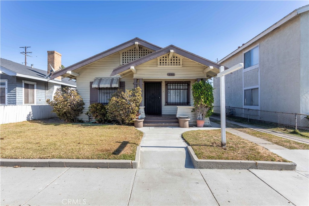 2186 Olive Avenue, Long Beach, CA 90806