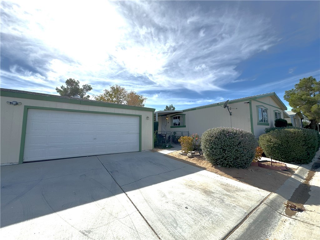 620 W Upjohn Avenue, #67, Ridgecrest, CA 93555