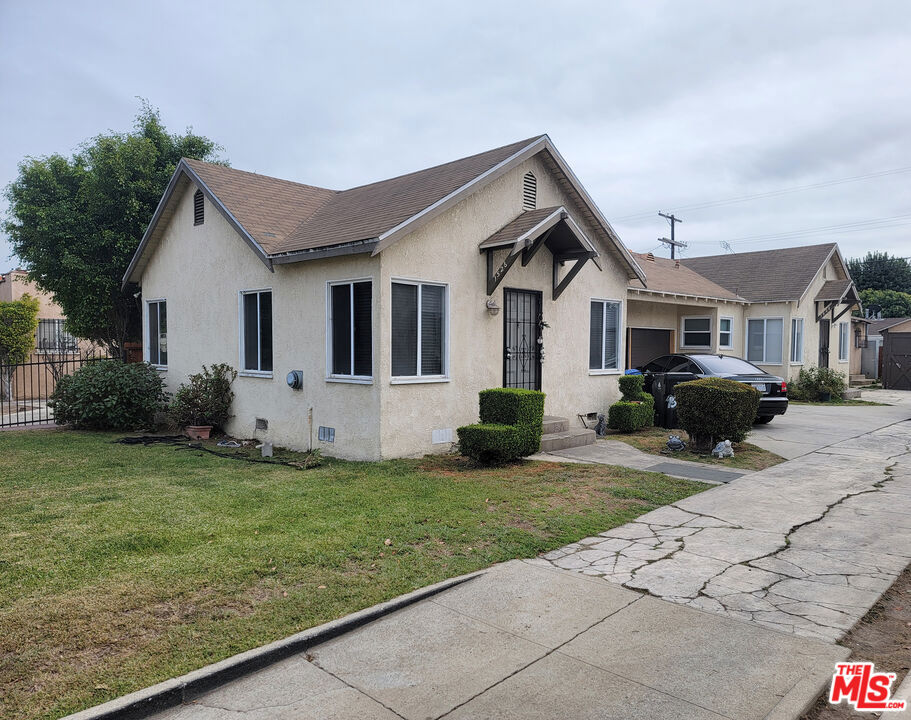 1526 W 83Rd Street, Los Angeles, CA 90047