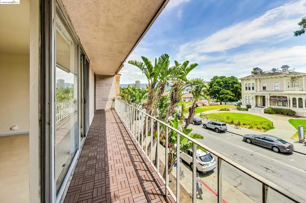 1425 Lakeside Dr. , #201, Oakland, CA 94612-9999