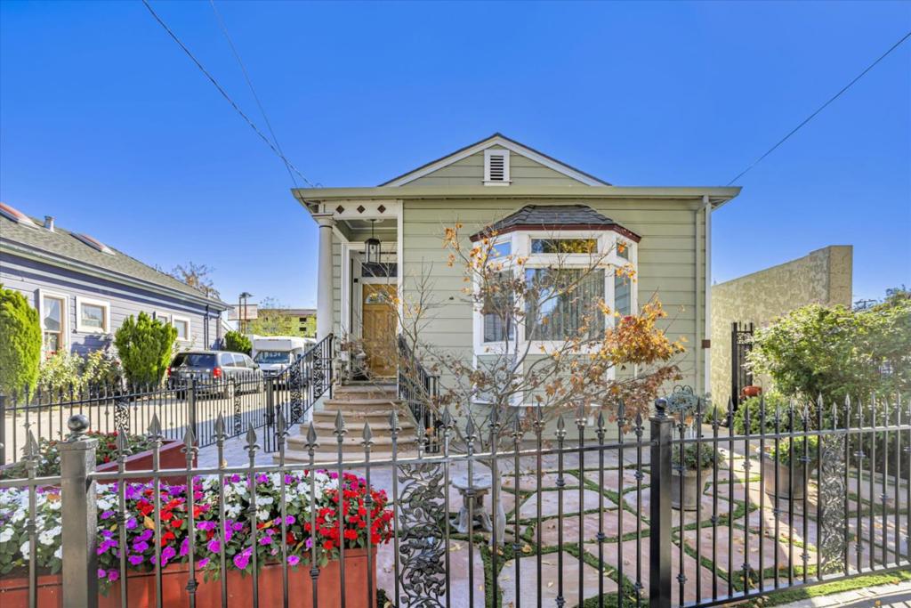 452 Goodyear Street | Similar Property Thumbnail