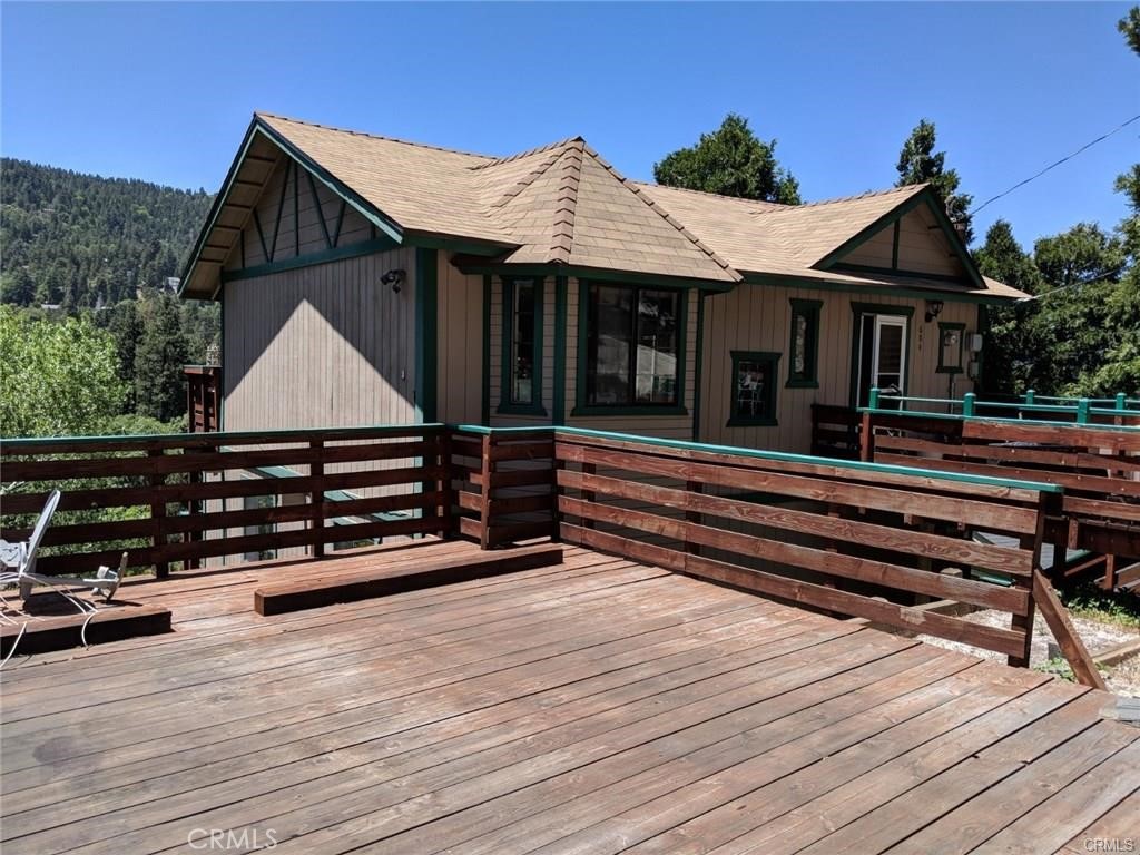 684 Arbula Drive, Crestline, CA 92325