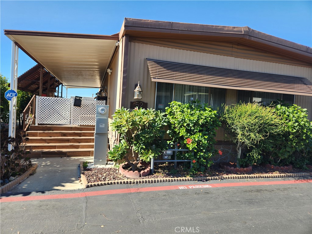 208 S Barranca Avenue, Glendora, CA 91741