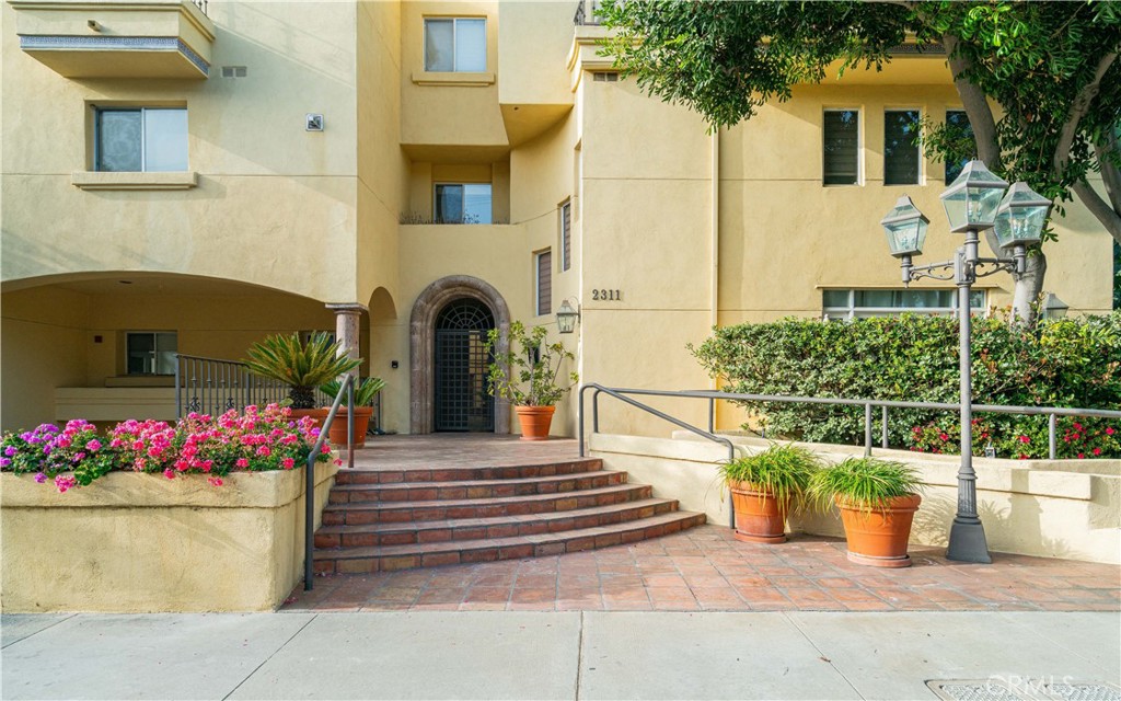 2311 Schader Drive, #106, Santa Monica, CA 90404